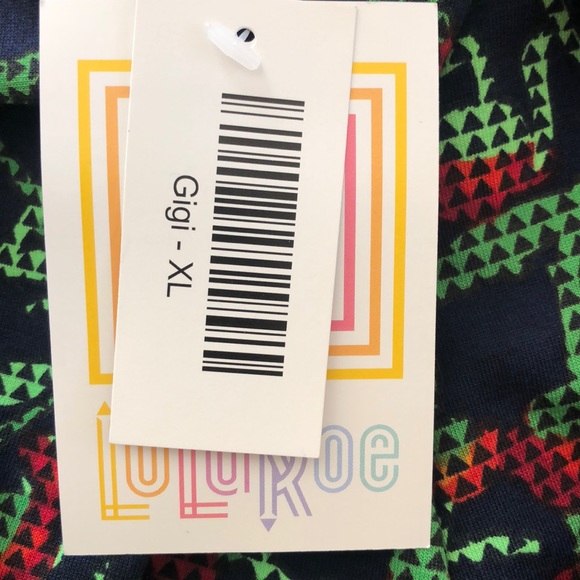 LuLaRoe Gigi top - Picture 3 of 5